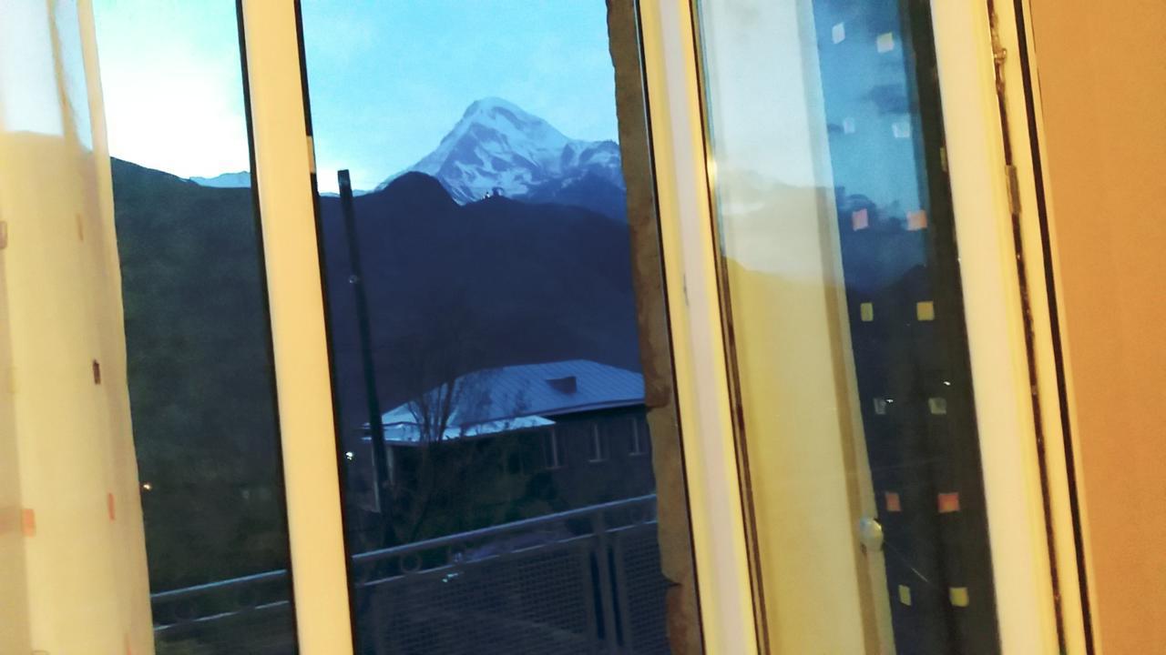 Guest House Sandro Kazbegi Exterior foto