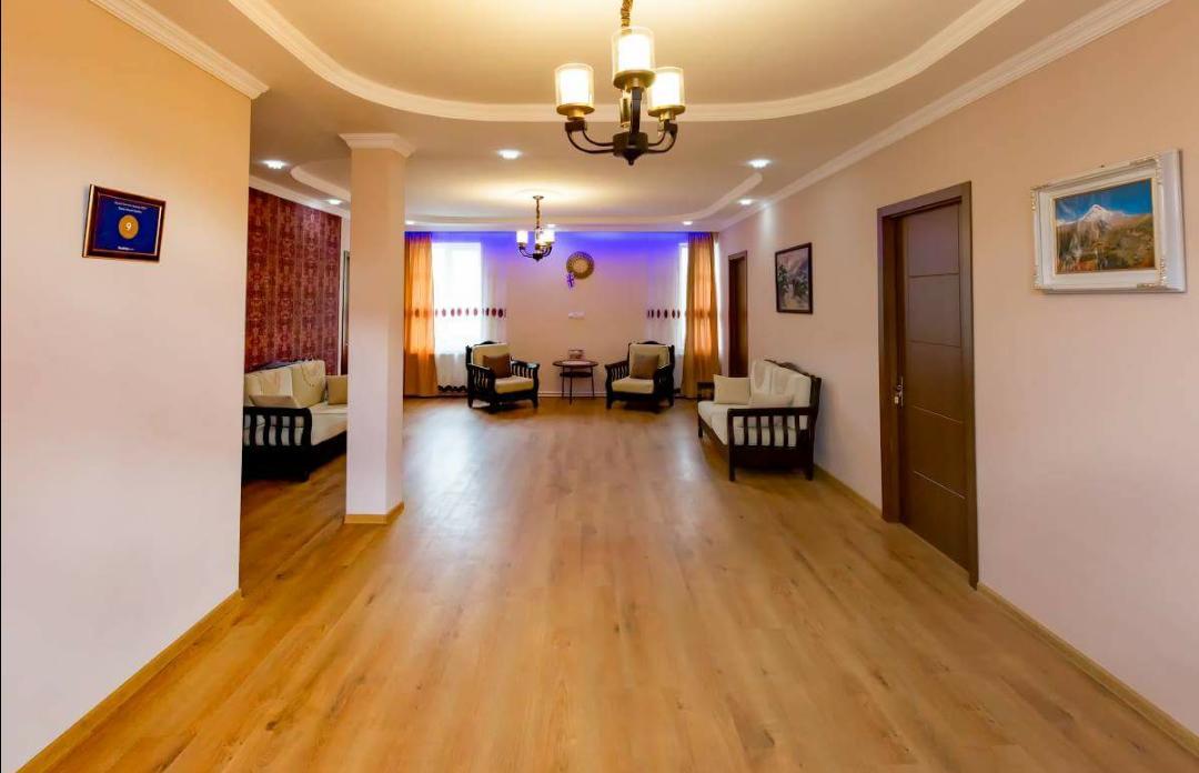 Guest House Sandro Kazbegi Exterior foto
