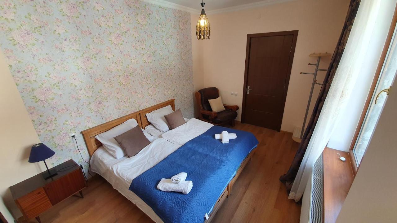 Guest House Sandro Kazbegi Exterior foto