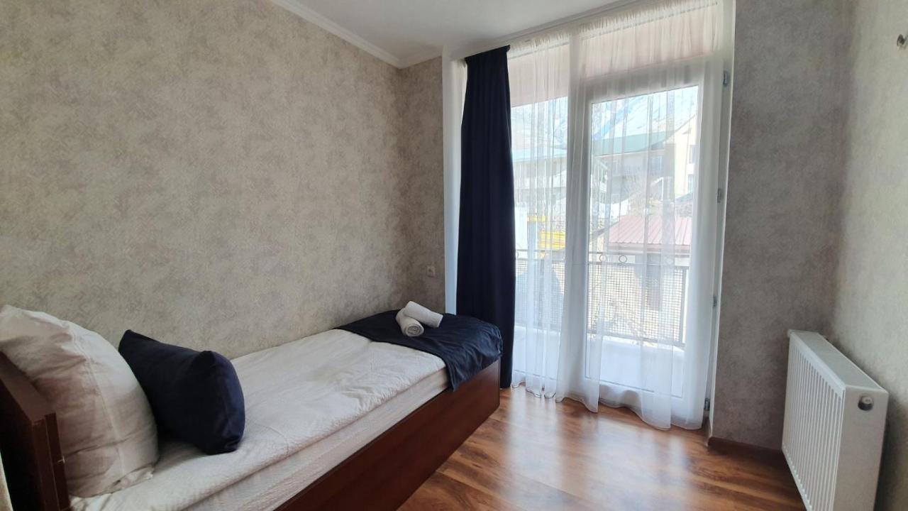 Guest House Sandro Kazbegi Exterior foto