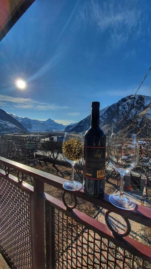 Guest House Sandro Kazbegi Exterior foto