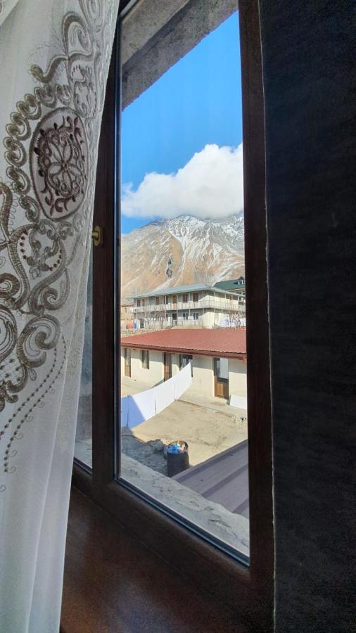 Guest House Sandro Kazbegi Exterior foto
