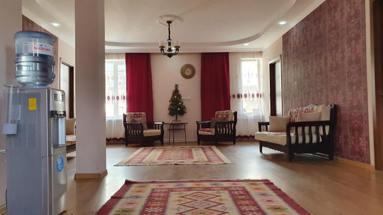 Guest House Sandro Kazbegi Exterior foto