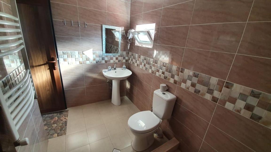 Guest House Sandro Kazbegi Exterior foto