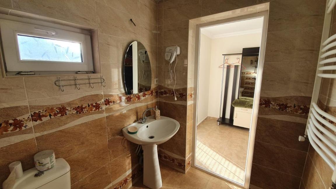 Guest House Sandro Kazbegi Exterior foto